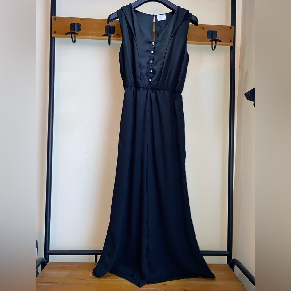 Sienna Sky Jumpsuit - Small - only worn twice - Black Sleeveless